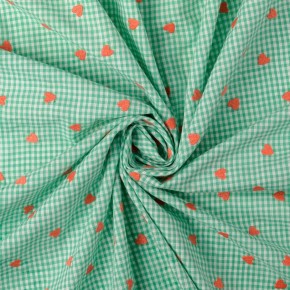 Tissu  vichy petits carreaux vert coeur brodé rouge x10cm